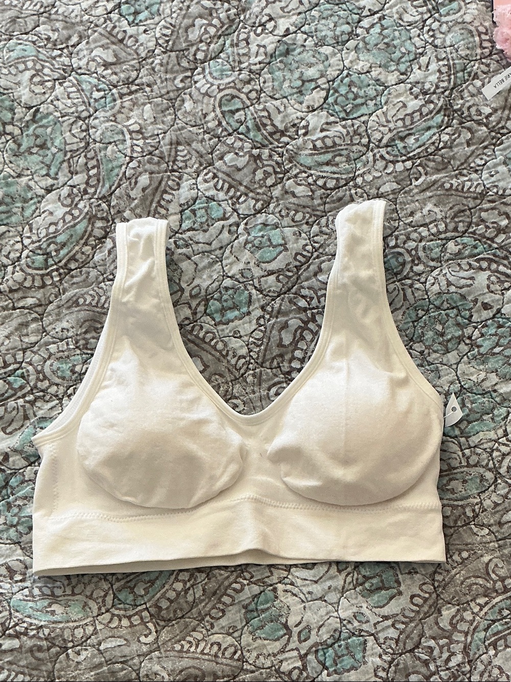 Anemone Seamless Bralette. One Size